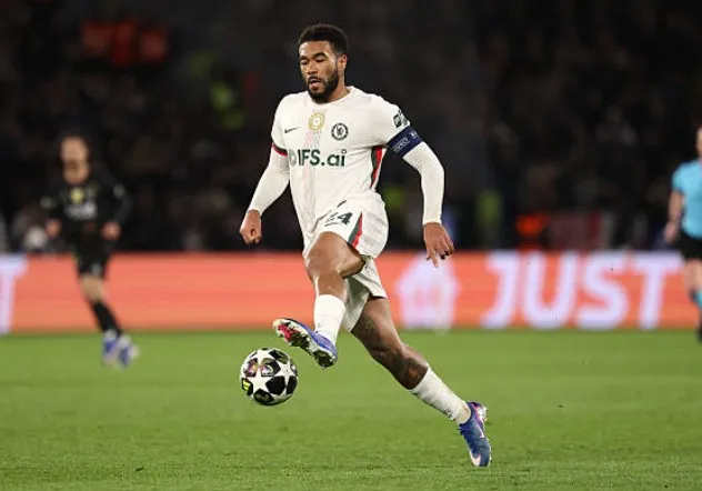 世界杯官网指南-里斯-詹姆斯vs巴黎数据:3次关键传球,6夺回球权,对抗8胜6