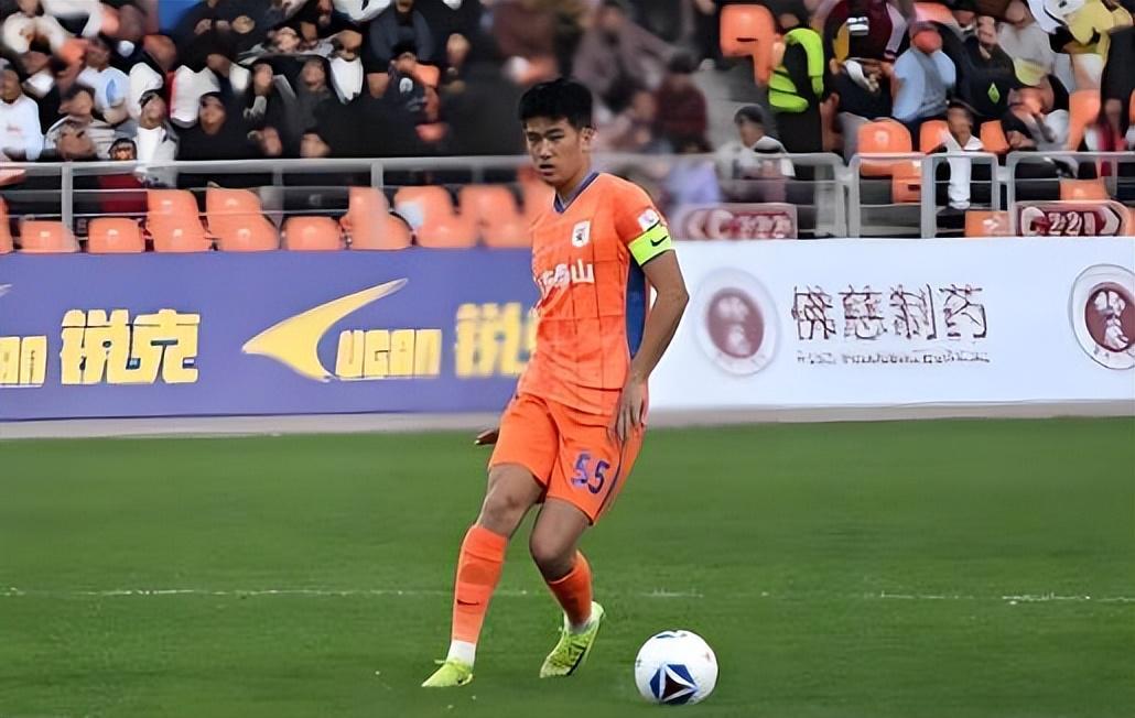 世界杯官网指南-意外!他有望成鲁能新赛季首位提前锁定主力的王牌新星,值得期待