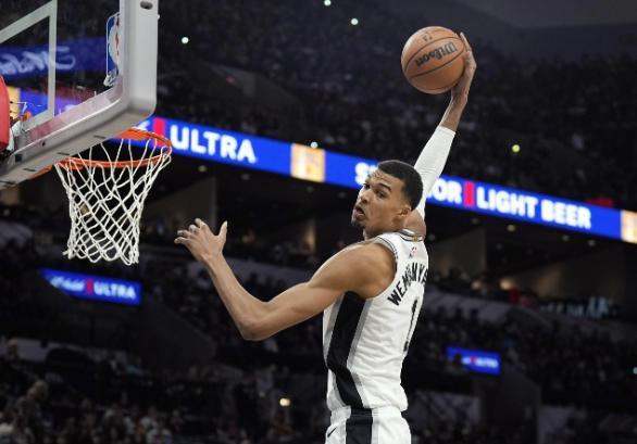 世界杯手机观看-55分+47分+46分！历史首人！这就是他能拿4年2.7亿顶薪美金的原因